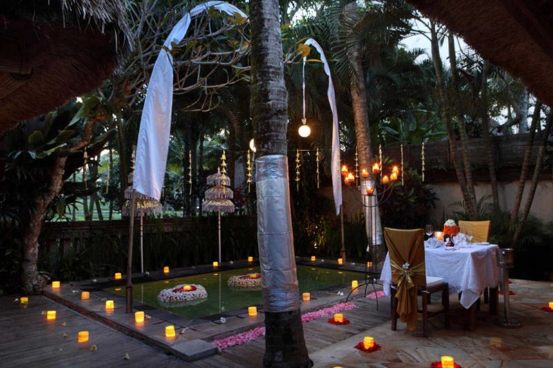 theubudvillage romantic-dinner-in-villa-