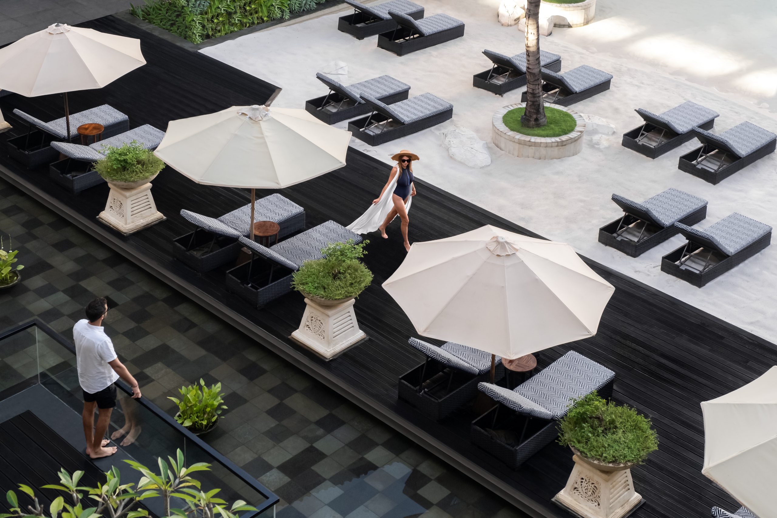 Experience - Pool Deck