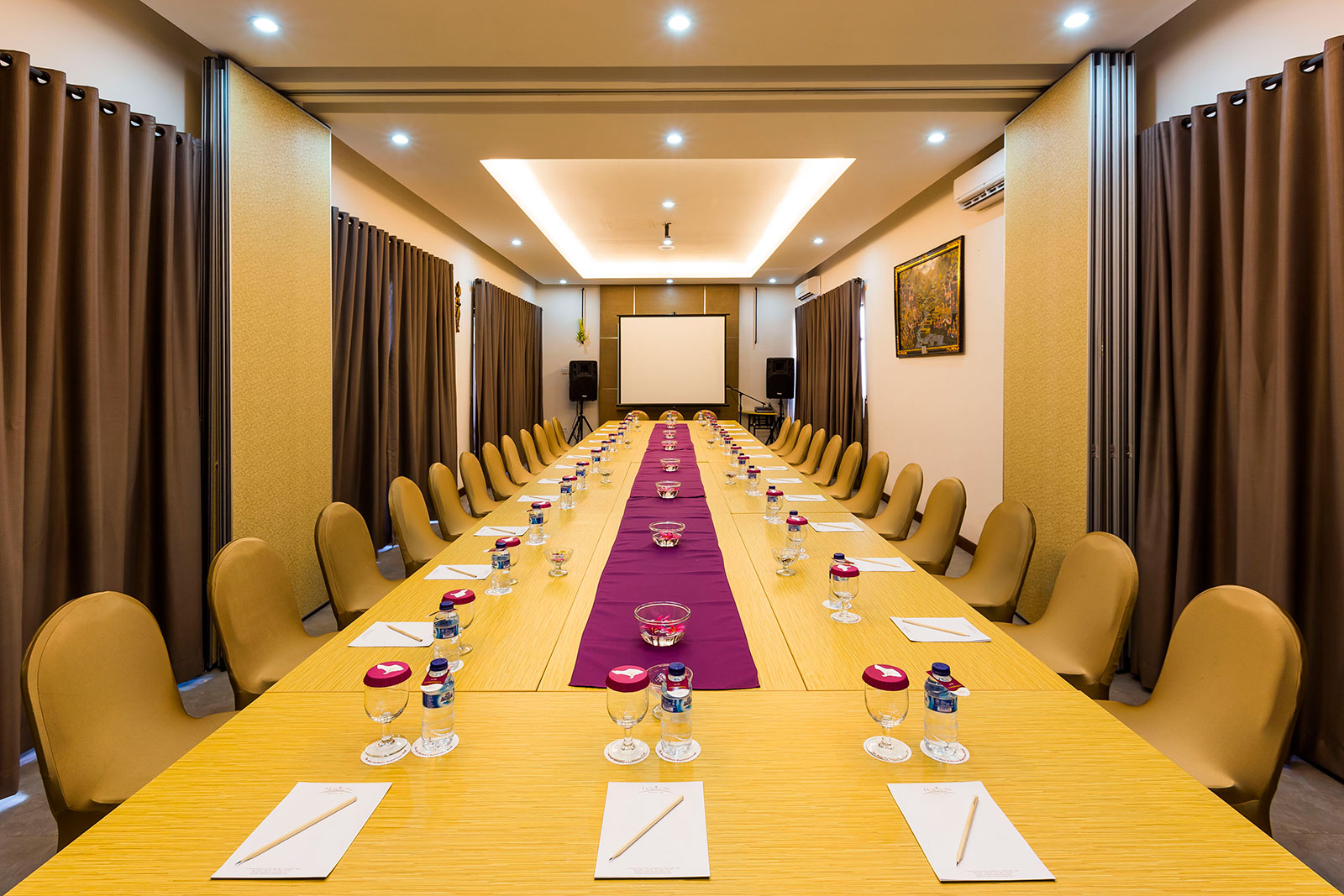 Meeting-Room-Board