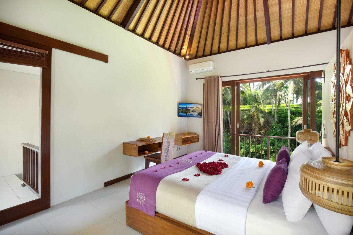 One Bedroom Forest (8)