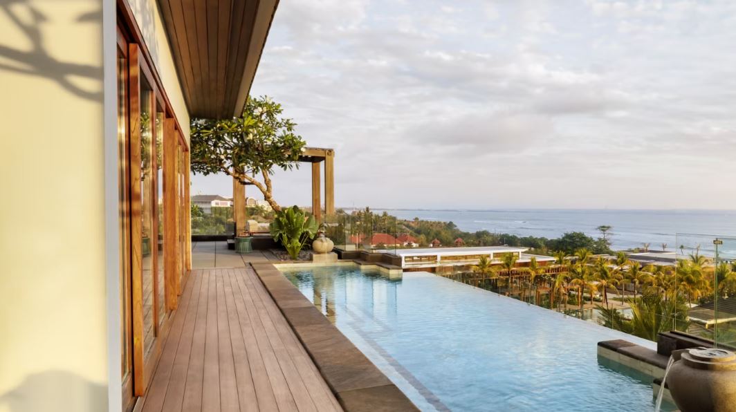 Two Bedroom Penthouse Oceanfront with Private Pool 2