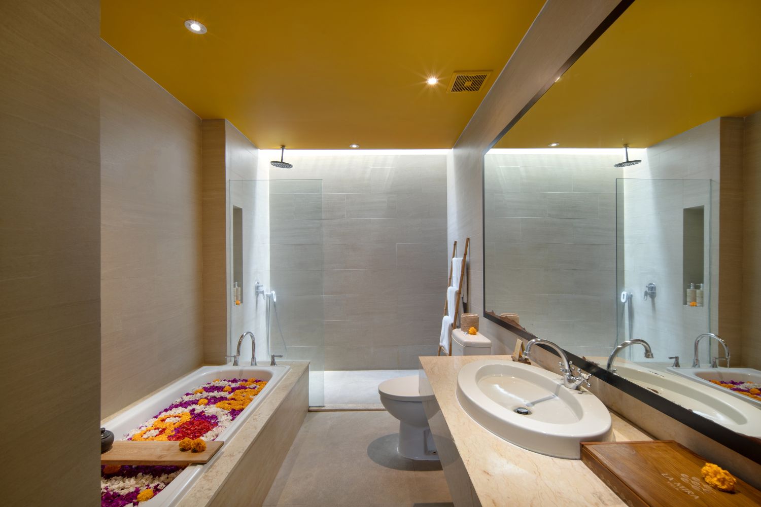 royal 2br waterslide (4)