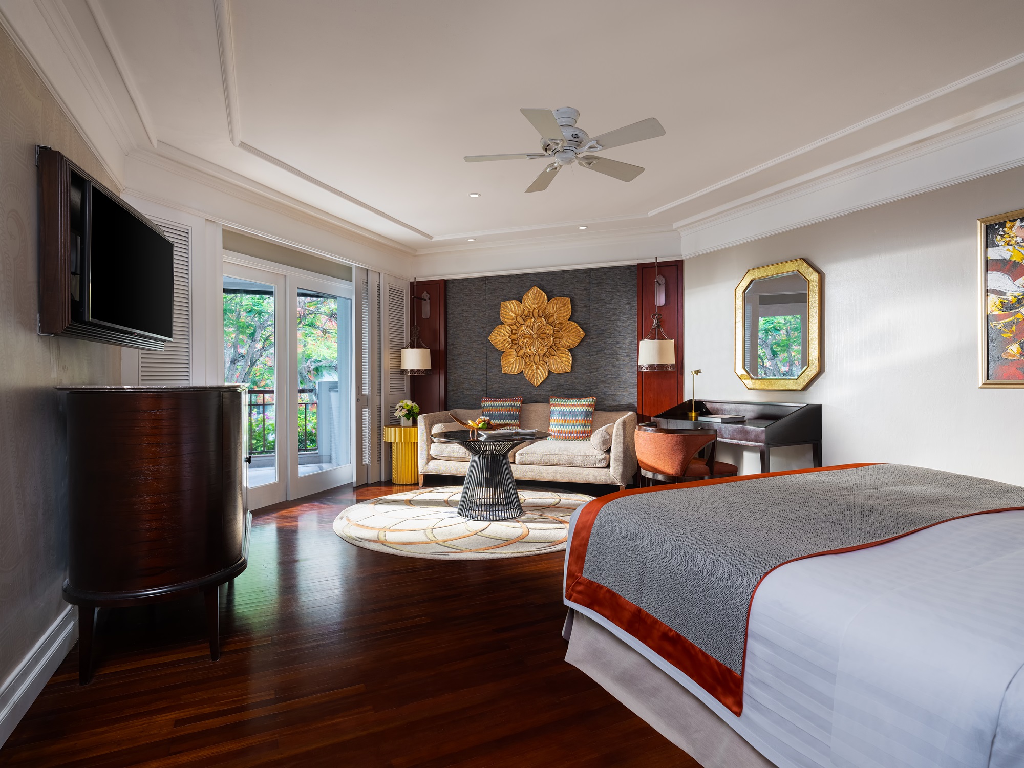 King-Classic-Bed-Room