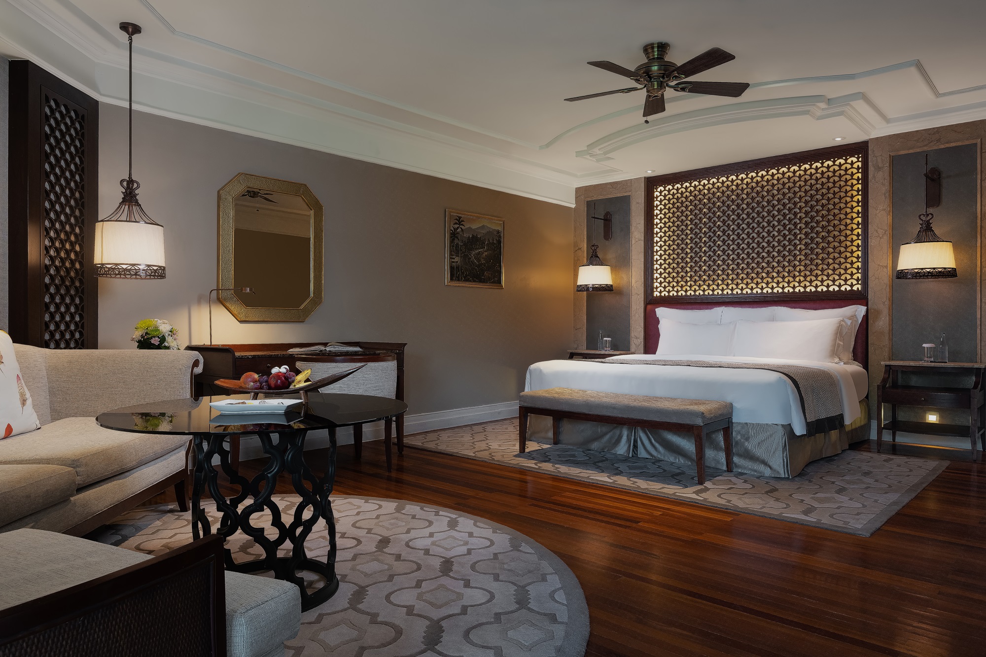 King-Premium-Club-Bed-Room