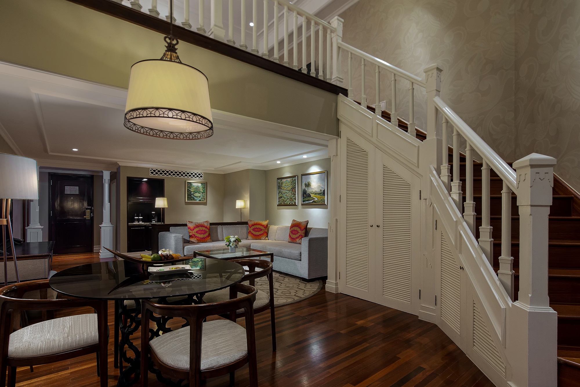 King-Premium-Club-Duplex-Living-Area-fix