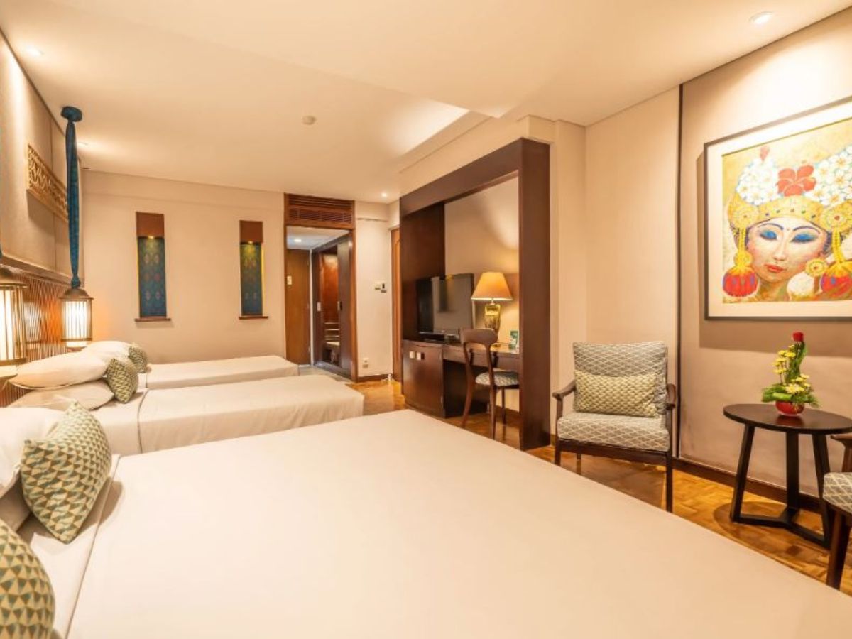 family room (2)