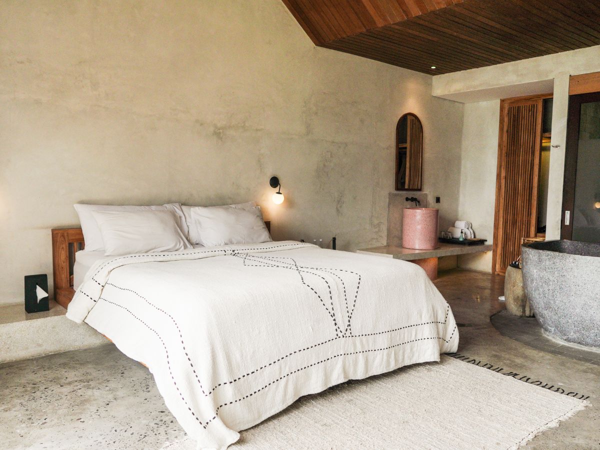 Deluxe Lake View (3)