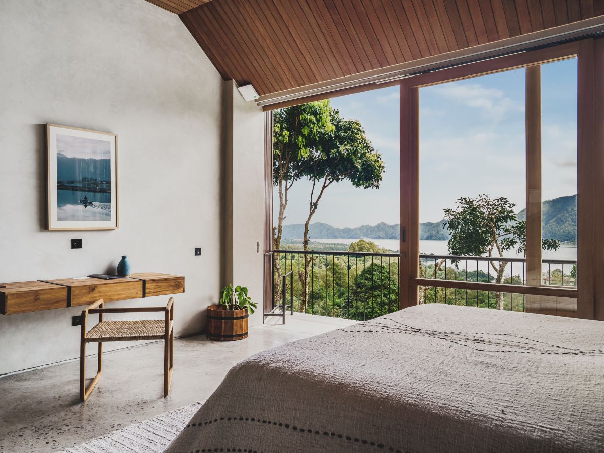 Deluxe Lake View (4)