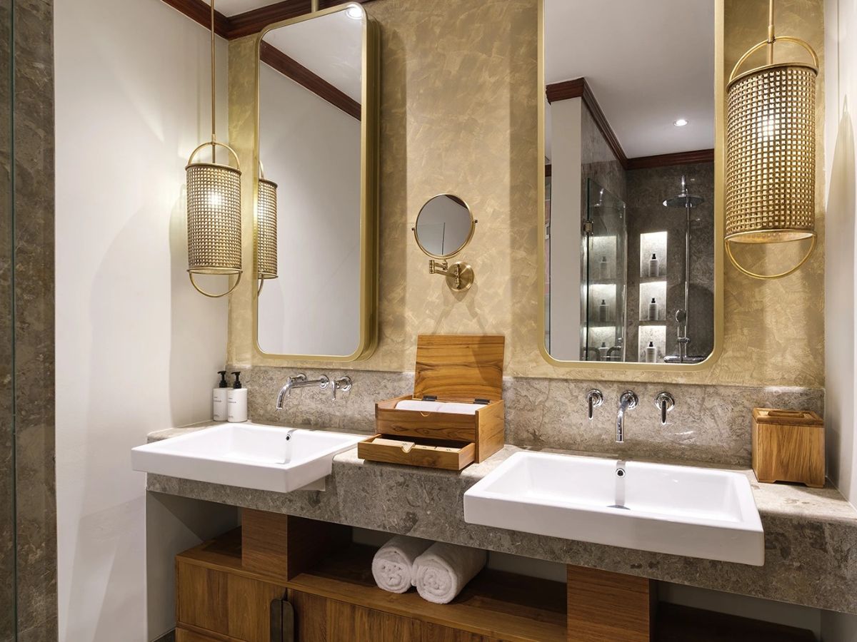 Jacuzzi River View Villa (3)